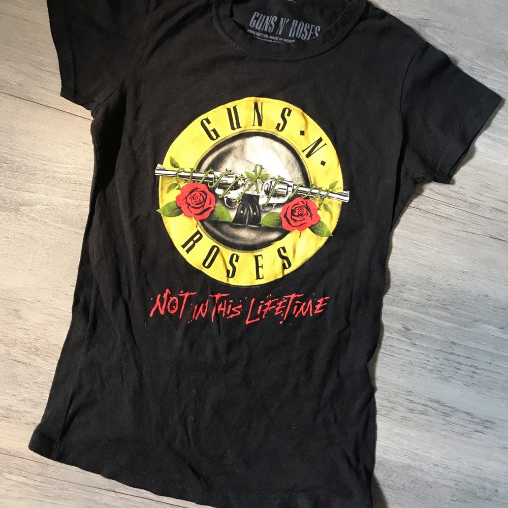 ♥️ 3/$15 Guns N’ Roses Tour Tee